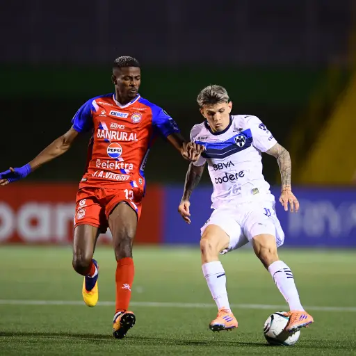 Partido entre Xelajú MC y Monterrey en el Estadio Cementos Progreso - Concacaf
