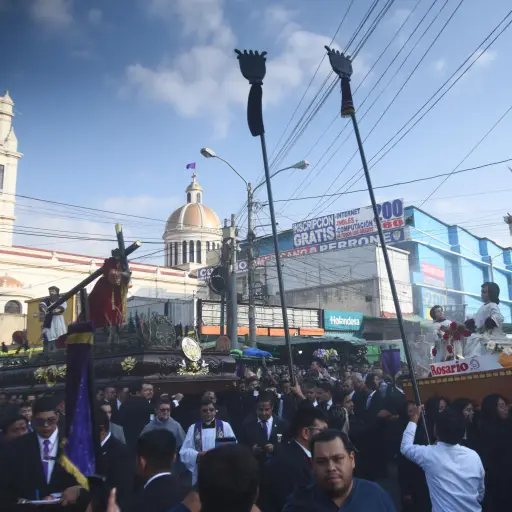 En la 18 calle se realizó el encuentro procesional. ,Foto Omar Solís