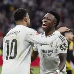 Multan a aficionado de Albacete por lanzar banano a Vinícius 