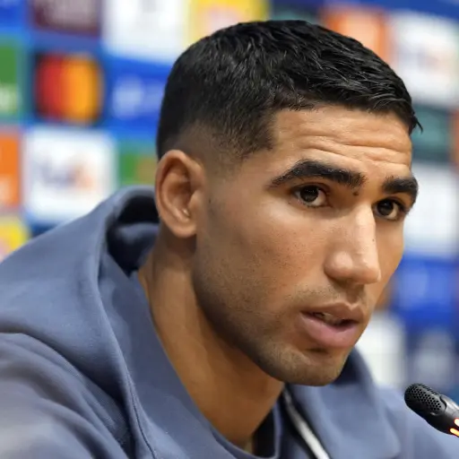 La justicia francesa envía a juicio al jugador del PSG Achraf Hakimi - EFE