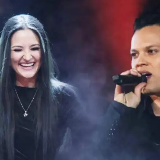 La Academia ,Redes sociales