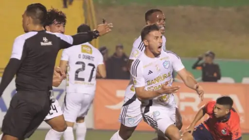 Comunicaciones se llevó el clásico 336