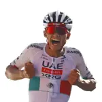 Isaac del Toro durante la sexta etapa del Tour de UAE 