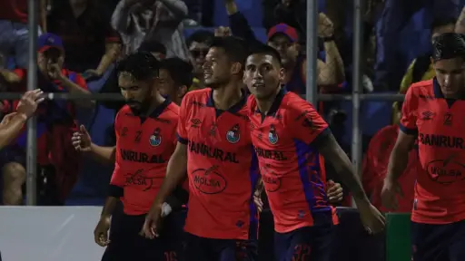 Municipal derrotó al bicampeón Antigua G. F. C. 