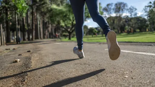 Mujer corriendo ,Pixabay