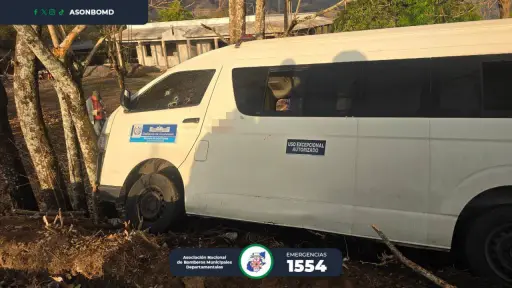 El piloto de una ambulancia fue atacado a balazos en un sector de Atescatempa, Jutiapa. ,Bomberos Municipales Departamentales