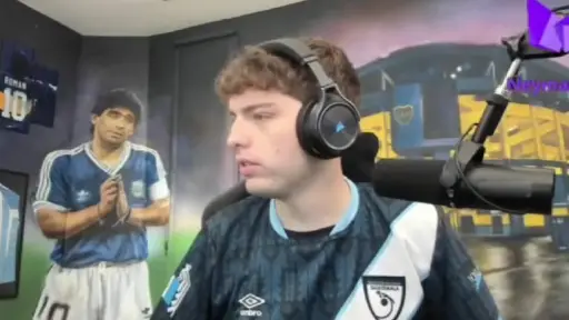 Davo con la camiseta de la Selección de Guatemala - RR.SS.