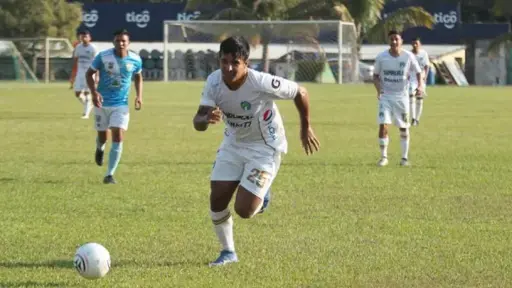 Fallece el exfutbolista guatemalteco Darío Doherr - instagram @darofacha16
