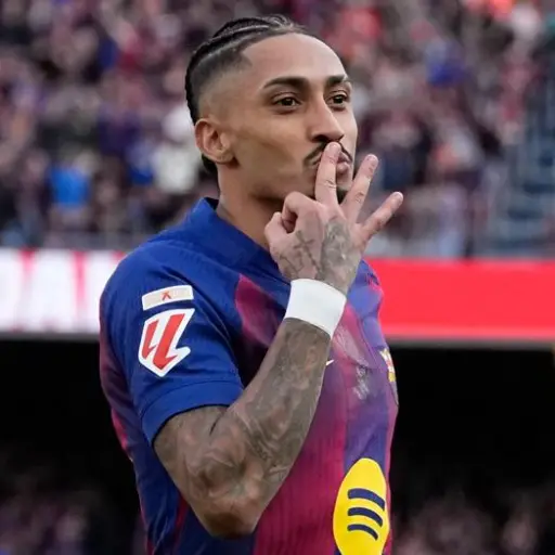 Raphinha celebró triplete ante Sevilla este domingo por La Liga 