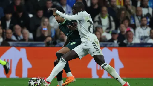 Ferland Mendy jugando un duelo esta semana ante Manchester City por la Champions League 