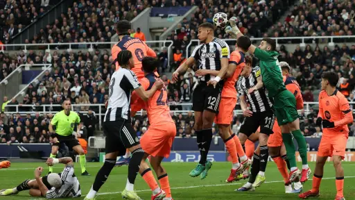 Partido entre Newcastle United y Barcelona en St. James Park por la Champions League - EFE