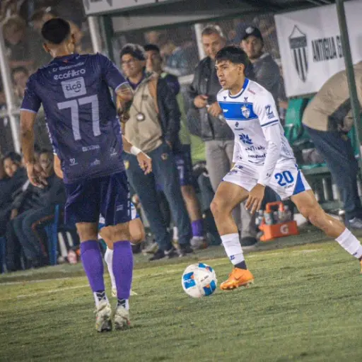 Acción de juego del domingo pasado entre Antigua y Cobán Imperial 