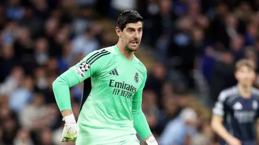 Courtois, mes y medio de baja por una lesión muscular