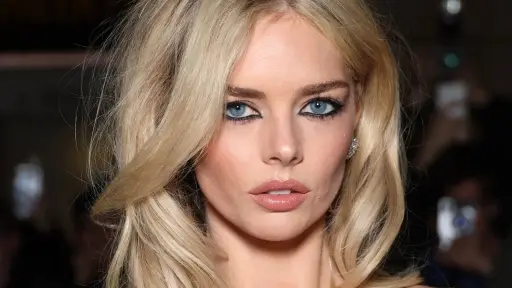 Samara Weaving ,Redes sociales