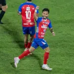 Raúl Calderón celebra gol en el estadio Mario Camposeco de Quetzaltenango 