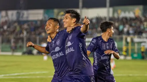 Antigua derrotó a Cobán Imperial en el estadio Pensativo 