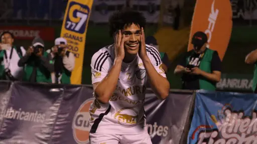 Comunicaciones venció a Achuapa con Dairon Reyes como figura 