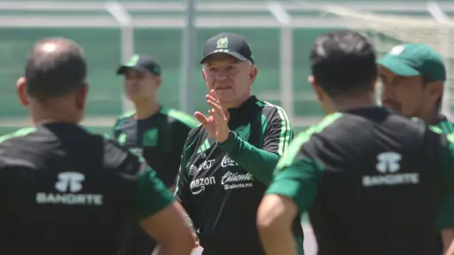 México es entrenador por Javier Aguirre 
