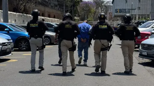 El detenido en la zona 21 es acusado de cometer el secuestro de una adolescente de 17 años. ,PNC de Guatemala.