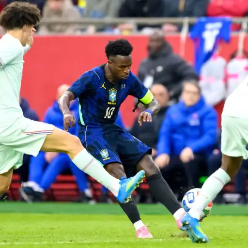 Vinícius durante el partido amistoso ante Francia 