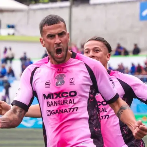 Nicolás Martínez celebró doblete este sábado ante el bicampeón nacional Antigua 