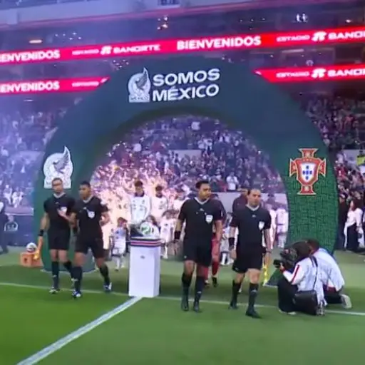 Los hermanos Walter y Bryan López estuvieron presentes en la reinauguración del Estadio Azteca, un partido que terminó 0-0 entre México y Portugal - Captura de pantalla