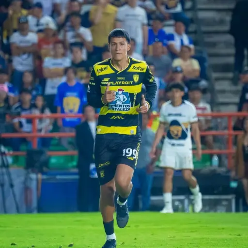 El guatemalteco Daniel Méndez hizo su debut en la Liga MX - instagram @tuzosfb