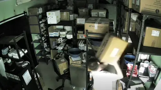 El Ministerio de Salud difundió un video donde se observa la sustracción de insumos en el Hospital Infantil 