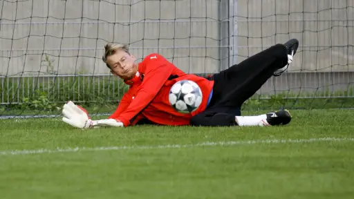 Muere el exportero de Arsenal, Alexander Manninger