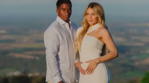 Fotografía que comparte Gabriely al momento de anunciar que serán padres de familia con Endrick 