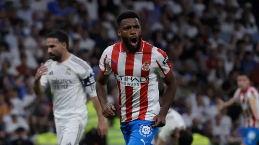 Thomas Lemar celebrando ante el Real Madrid en el estadio Santiago Bernabéu 