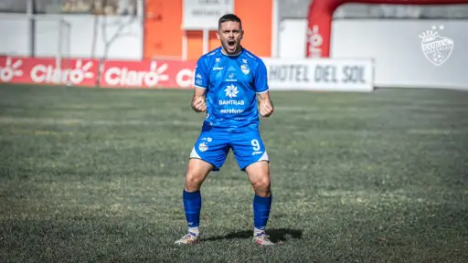 Celebración de Uri Amaral - Cobán Imperial