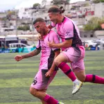 Celebración de Nicolás Martínez, delantero del Deportivo Mixco - Deportivo Mixco