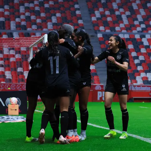 Ana Lucía Martínez y Cruz Azul celebran su clasificación a la liguilla - Cruz Azul