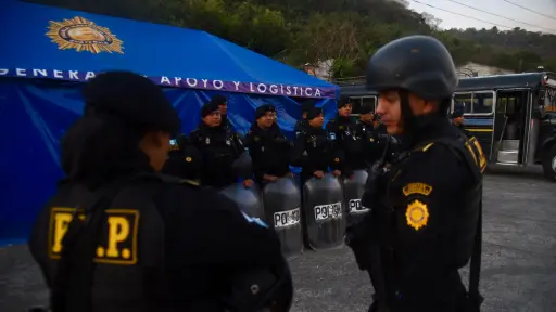 Personal de la PNC resguarda Antigua Guatemala en el marco de la elección de rector de la Usac. ,Omar Solís/Emisoras Unidas