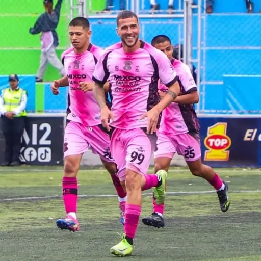 Nicolás Martínez busca tercer título de goleo con Deportivo Mixco 