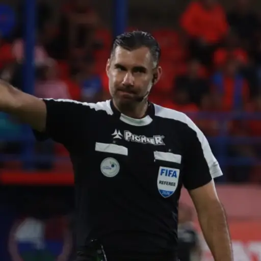 Mario Escobar queda fuera del Mundial 2026 