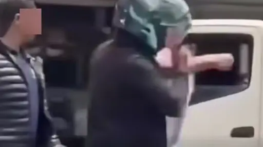 Las imágenes mostraron un hecho violento por la falta de tolerancia en el tránsito vial. ,Captura de pantalla.