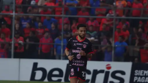 Raúl Calderón rompió con la imbatibilidad de Braulio Linares 