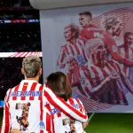 Antoine Griezmann estuvo acompañado por su familia en el último partido en el Metropolitano 