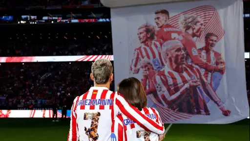 Antoine Griezmann estuvo acompañado por su familia en el último partido en el Metropolitano 