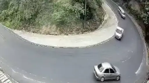 Peligrosa curva de San Vicente Pacaya. ,Captura de pantalla video de X.