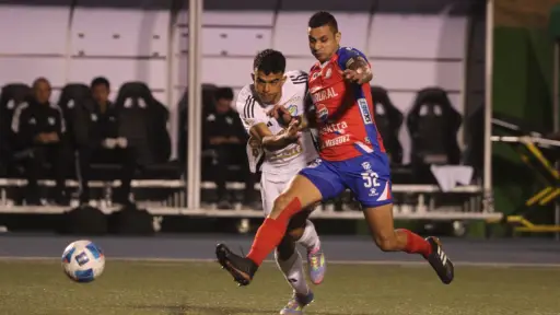 Xelajú busca eliminar por primera vez a Comunicaciones en una semifinal de torneos cortos 