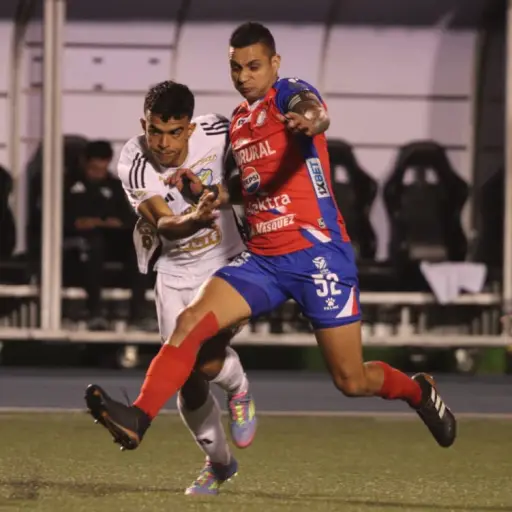 Xelajú busca eliminar por primera vez a Comunicaciones en una semifinal de torneos cortos 
