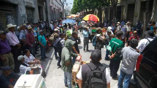 Veteranos militares mantienen una manifestación en las afueras del Congreso, zona 1 de la Ciudad de Guatemala, el martes 5 de mayo de 2026. ,Omar Solís/Emisoras Unidas
