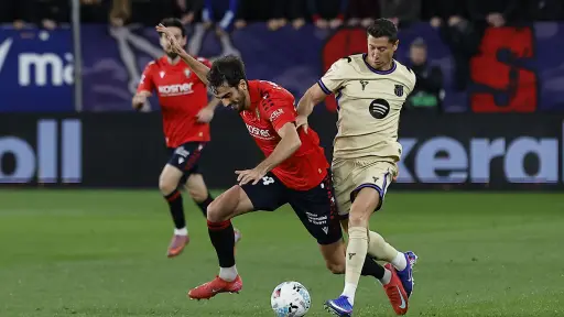 Acción entre Osasuna y Barcelona en El Sadar 