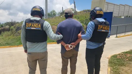 El salvadoreño detenido fue llevado hasta la frontera con El Salvador para ser entregado. ,PNC de Guatemala.