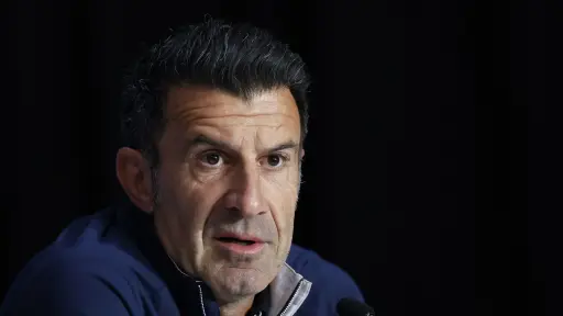 Luis Figo, exjugador del Real Madrid y Barcelona, también se refirió al clásico del domingo 