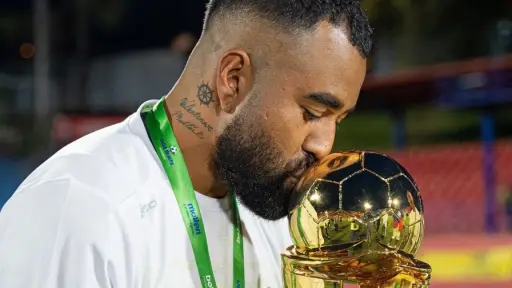 Dewinder Bradley deja al Antigua G. F. C.  