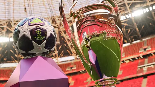 Balón y trofeo de la final de la Champions League 2025/26 - UEFA